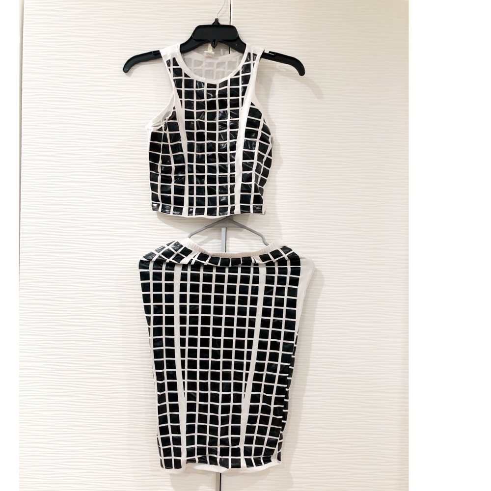 Black and white skirt sets.